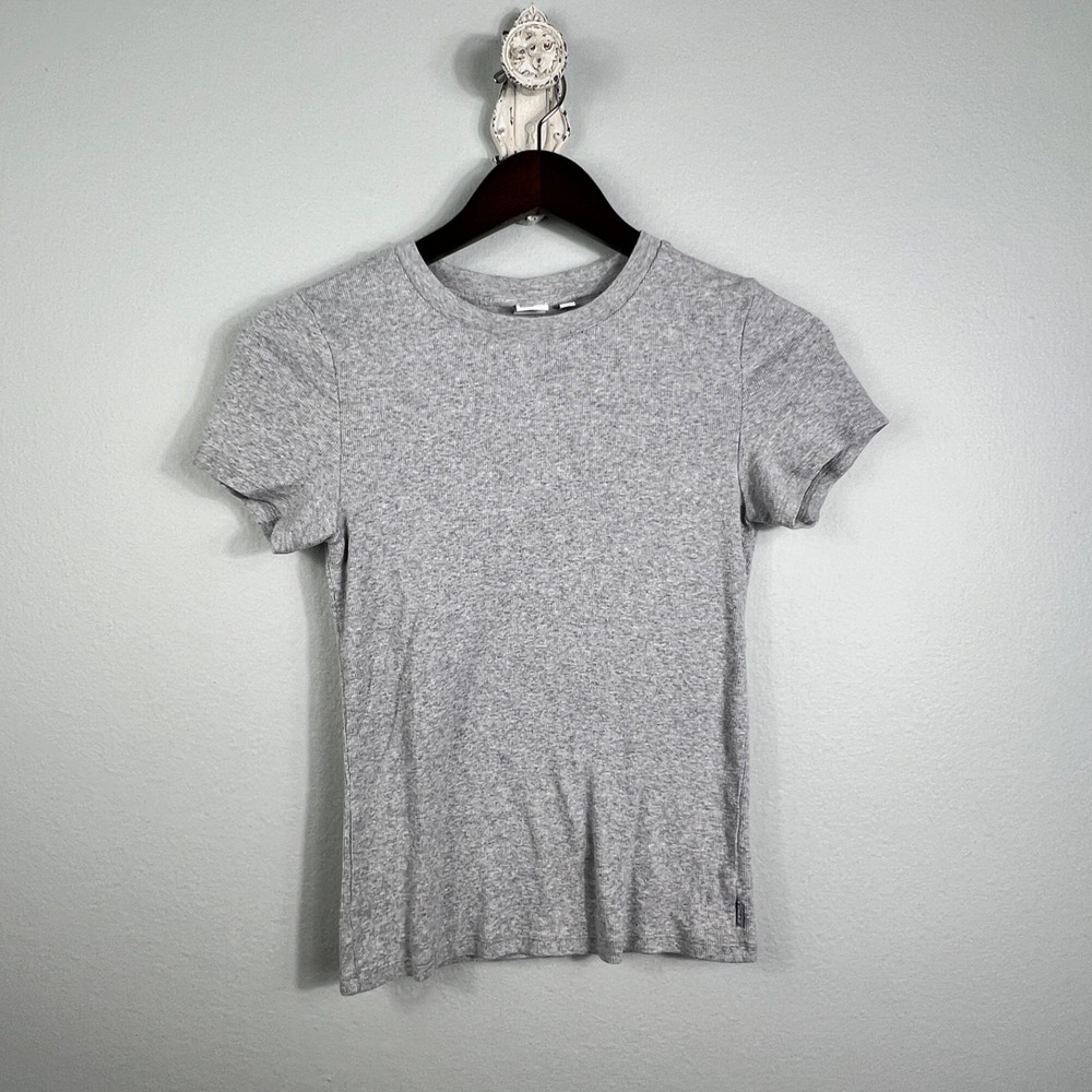 Aritzia TNA Women's Gray‎ Ribbed Tee Crew T-Shirt M